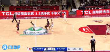 身体素质比你还炸！王奕博突破分球 琼斯跟进单臂隔扣贝兹利！