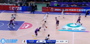 效率很高！邹雨宸替补22分钟9中7砍18分&多次上演暴扣 正负值+7