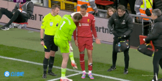 顺手的事😂努涅斯躺在场外，麦卡拉了一下让努涅斯躺回场内