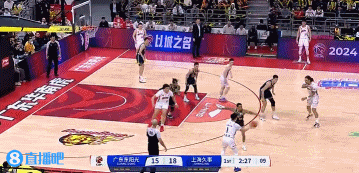 😤翻江倒海！洛夫顿溜底线冲击篮筐 暴起打中还要加罚