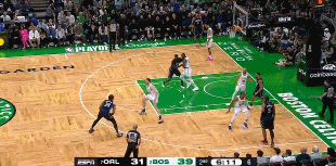 外线火热！班凯罗接球投+持球投 连续两记三分追到仅差2分！