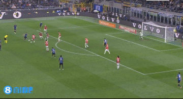 半场-AC米兰暂1-0总比分2-1国际米兰 约维奇破门迪马尔科中横梁
