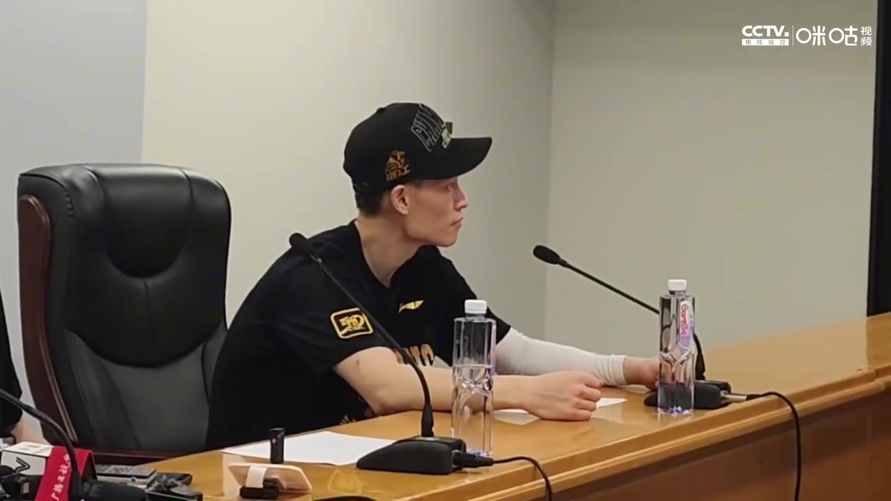 林秉圣调侃：陈盈骏今晚可能不接我电话 望场上多切磋场下多交流